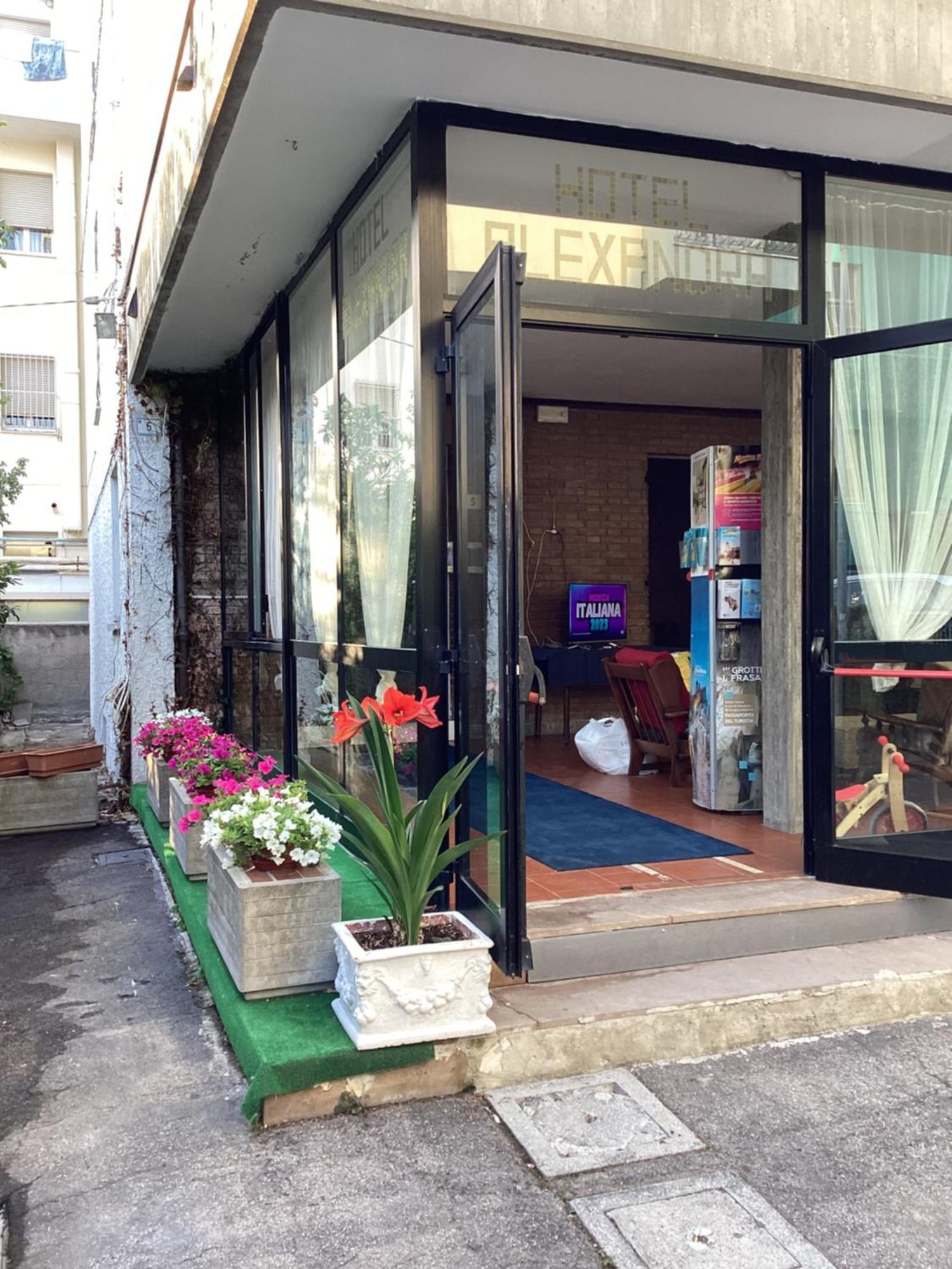 Hotel Villa Alexandra Bellaria-Igea Marina Esterno foto